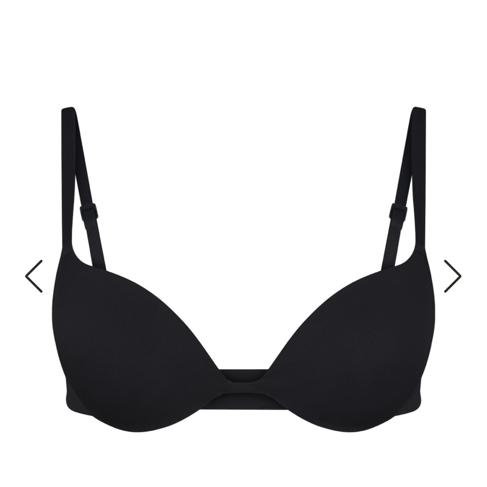 SOLD NWT SKIMS bra
